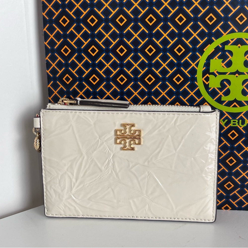 NWT Tory Burch Patent Charms Zip Card Case